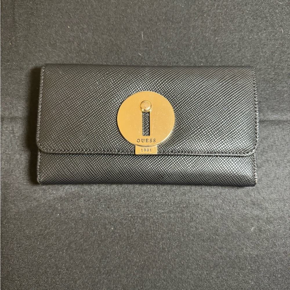 Woman’s wallet